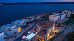 Seaside luxury villa with a swimming pool Posedarje, Novigrad - 15961