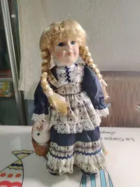 在飛比找Yahoo!奇摩拍賣優惠-日本帶回vintage 古董中古陶瓷娃娃3陶瓷頭手腳布