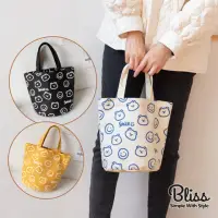 在飛比找momo購物網優惠-【Bliss BKK】微笑熊圓筒帆布手提包 小布包 圓筒包(