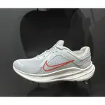 【BOBO】WMNS NIKE QUEST 5 灰白 紅勾 慢跑鞋 女 DD9291-007