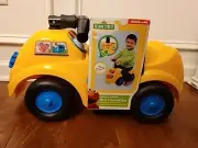 Kiddieland-Sesame Street “Lights N’ Sounds Elmo’s School Bus (12-36 Months)”