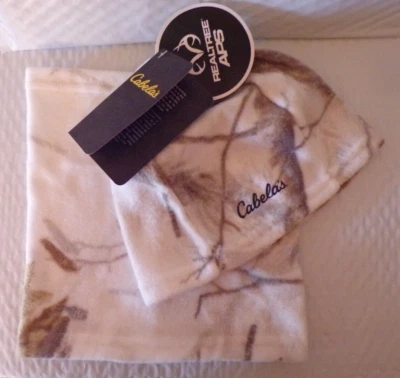CABELAS ORIGINAL FLEECE BEANIE GAITER COMBO REALTREE AP SNOW CAMO