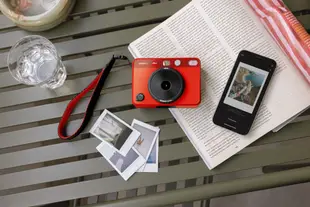 徠卡 Leica SOFORT 2 拍立得相機 / 紅色 (平輸現貨) 【贈Leica底片乙盒(款式隨機)+ZEISS超細纖維拭鏡布+ZEISS蒸氣眼罩8入/盒】