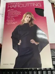 Cricket Static Free Haircutting Cape