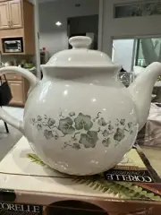 CORELLE COORDINATES CALLAWAY TEAPOT WHITE/IVY LEAVES 1qt 2001 VINTAGE NIB RARE