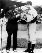 GEORGE H.W. BUSH AND "BABE" RUTH AT YALE IN 1948 - 8X10 PHOTO (EP-994)