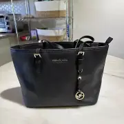 NWT MICHAEL KORS LARGE LEATHER JET SET TRAVEL TOTE, BLACK