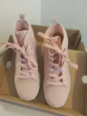 KOOLABURRA BY UGG GIRLS HIGH TOP SNEAKERS EMBROIDERED SHOES BLUSH SIZE 1 NIB