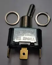 McGill 92-0003N SPDT ON-ON 15A 125 VAC / 10A 250VAC Toggle Switch NOS