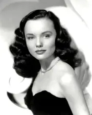 ACTRESS WANDA HENDRIX - 8X10 PUBLICITY PHOTO (NN-185)