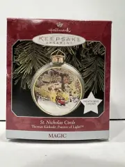 1998 Hallmark Keepsake Ornament - St. Nicholas Circle - Thomas Kinkade - Lights