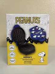 NEW Peanuts Snoopy Mini Waffle Maker FAST SHIP