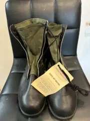 ORIGINAL NWT 1988 US ARMY VIETNAM WAR ERA JUNGLE BOOTS SIZE 13 1/2 XW