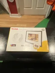 Kodak EasyShare P720 Digital Picture Frame 7" with Quick Touch Border