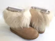 UGG KID CLASSIC SHORT II FLUFF NATURAL US 5 - WILL FIT WOMEN US 7 /EU 38 /UK 5