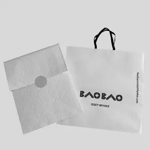 BAO BAO ISSEY MIYAKE 棱鏡條紋托特包 2023新款 (預購斷貨中)【序號MOM100折$100】★滿$6800贈LAMCOME絕對完美唇膏(日進口 精巧版)【APP下單回饋9%】