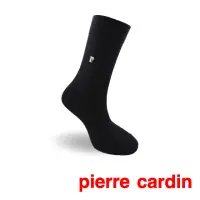 在飛比找momo購物網優惠-【pierre cardin 皮爾卡登】輕薄直紋休閒襪-黑(