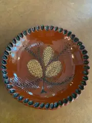 1998 Eldreth Redware 8 1/2” Bowl Pie Crust Edge Pine Cone Pinecone Signed