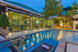 芭達雅中央區的4臥室 - 350平方公尺/5間專用衛浴Hi At Home - 4 BR Luxury Pool Villa in Pattaya