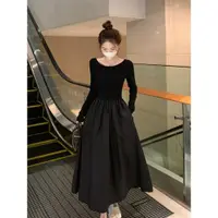 在飛比找ETMall東森購物網優惠-法式復古赫本風小黑裙2022秋新款港味chic時尚氣質洋氣連