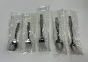 NEW PETER RABBIT ONEIDA COMMUNITY STAINLESS 5 PIECE INFANT YOUTH SILVERWARE SET