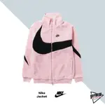 NIKE BIGSWOOSH 搖粒絨羊羔毛 大勾 雙面穿 男女款 芭比粉 BQ6546-690【彼得潘】