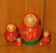 MINIATURE RED GREEN Matryoshka 5 hand painted tiny Russian Nesting dolls signed