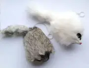 Trembling Rabbit Fur Mouse Cat Toy with Pull String Cat Toy