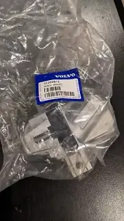 Genuine Volvo MK2 steering column lock 31202812