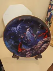 Royal Doulton *Dragon Star* Plate# RA 6774 by Myles Pinkney New in box Mint