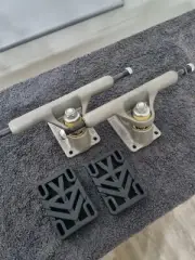Vintage Skateboard Trucks OG Gullwing