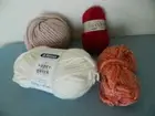 Lot Yarns Wool Acrylic Merino Wool PATONS , FREEDOM White Red Pink Coral Colors