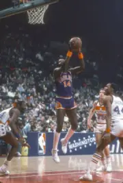 Alvin Scott of the Phoenix Suns 1981 Basketball Photo