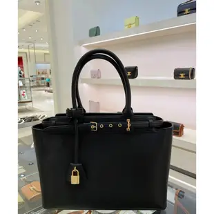 Celine 柔軟小牛皮 Conti 包 黑色