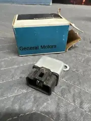 NOS 1973-75 Chevy Camaro Vette Chevelle Z28 SS Spark Delay TSC Relay GM 6270698