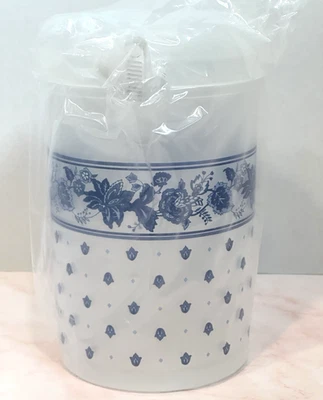 Oneida J.G. Hook Oneida Beverage Pitcher with Stirrer Blue Regency Pitcher