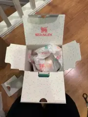 STANLEY CUP EASTER COLLECTION LIMITED EDITION 40oz FAST SHIP
