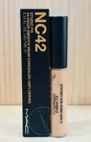MAC Studio Fix 24-HR Smooth Wear Concealer/Anti-Cernes 0.24oz/7ml ~ NC42