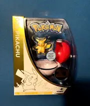 Pokémon 20th Anniversary - Pikachu Figure box + Pokéball - TOMY + Free Cards!