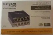 NETGEAR ProSafe GS105 5-port Gigabit Desktop Switch 10/100/1000 Mbps