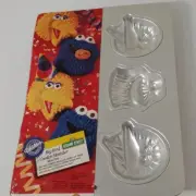 Big Bird Cookie Monster Sesame Street Cupcake CAKE Pan or Jello Mold 1994