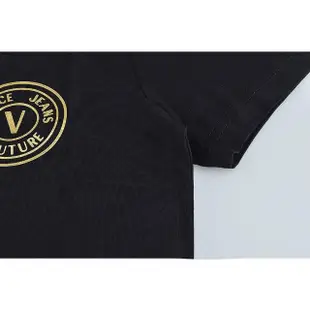 【VERSACE 凡賽斯】VERSACE JEANS COUTURE胸口金蔥LOGO純棉短袖T恤(男款/黑)