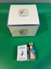 Peter Rabbit by Beatrix Potter Hinged Porcelain Picture Frame Box PHB 2000