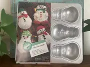 VTG Wilton Mini Snowman Pan Christmas Holiday Snowmen Cake Pan 1998