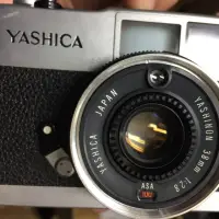 在飛比找蝦皮購物優惠-Yashica 35me f2.8 底片 定焦 傻瓜相機