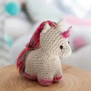 Hoooked DIY Crochet Kit Unicorn Nora - Almond PAK119