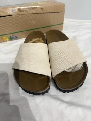 Birkenstocks Birkis Oahu Slide Size 38 L7 M5 Cream Slide Sandals