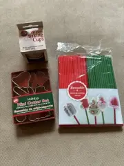 NEW Wilton MINI Metal Holiday Cookie Cutter Set + Cake pop sticks + mini cupcake