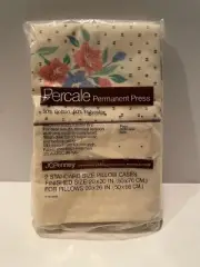 JCPenney Percale Permanent Press Buds and Blooms 2 Pillow Cases 70s Floral
