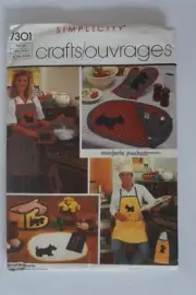 Simplicity 7301 Kitchen Accessories Apron Oven Mitt Napkin Towel Sewing Pattern